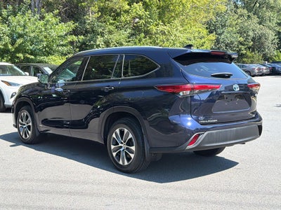 2022 Toyota Highlander Hybrid XLE