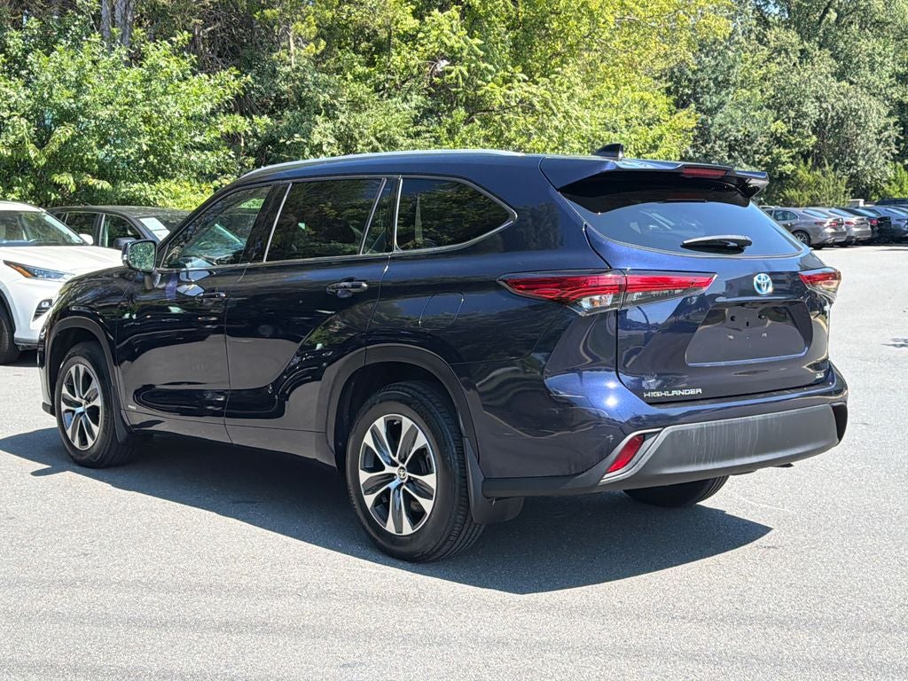 2022 Toyota Highlander Hybrid XLE