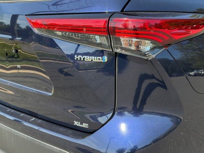 2022 Toyota Highlander Hybrid XLE