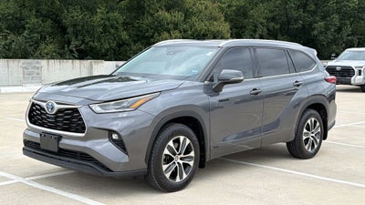 2021 Toyota Highlander Hybrid XLE