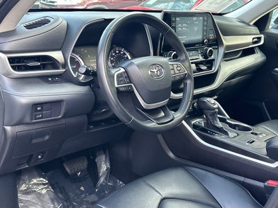 2022 Toyota Highlander Hybrid XLE