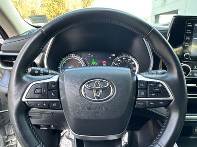 2022 Toyota Highlander Hybrid XLE