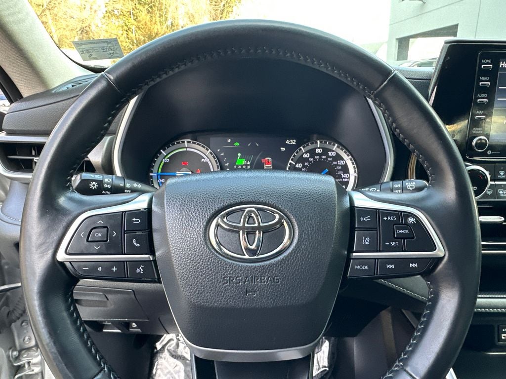 2022 Toyota Highlander Hybrid XLE