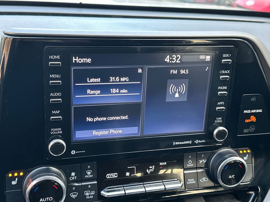 2022 Toyota Highlander Hybrid XLE