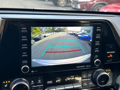 2022 Toyota Highlander Hybrid XLE