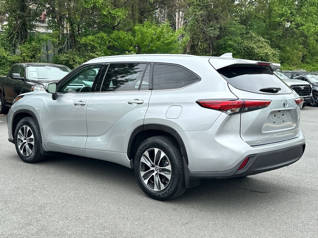 2022 Toyota Highlander Hybrid XLE