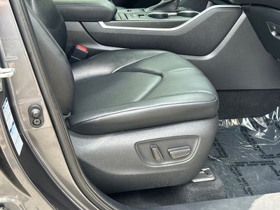 2020 Toyota Highlander Hybrid XLE