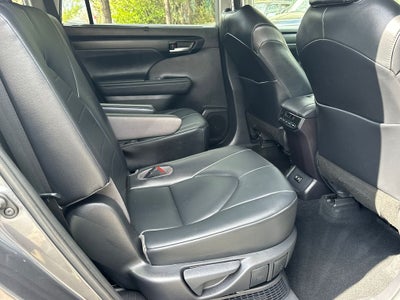 2020 Toyota Highlander Hybrid XLE