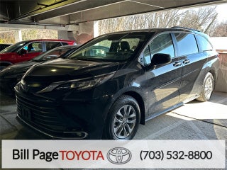2022 Toyota Sienna XLE 7 Passenger