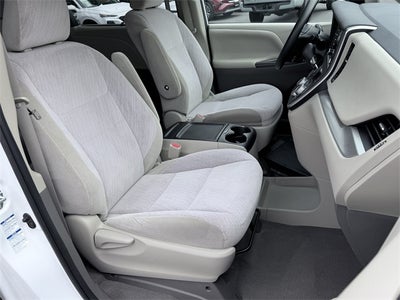 2020 Toyota Sienna LE 7 Passenger