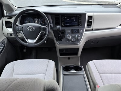 2020 Toyota Sienna LE 7 Passenger