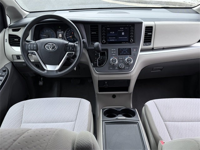 2020 Toyota Sienna LE 7 Passenger