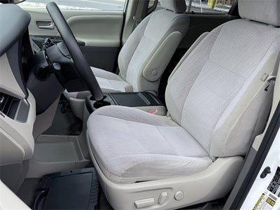 2020 Toyota Sienna LE 7 Passenger