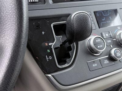 2020 Toyota Sienna LE 7 Passenger
