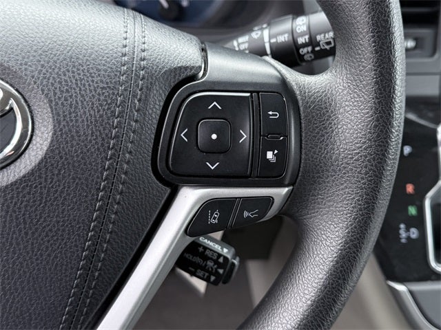 2020 Toyota Sienna LE 7 Passenger