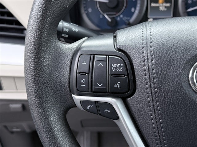 2020 Toyota Sienna LE 7 Passenger