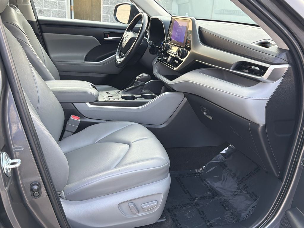 2023 Toyota Highlander Hybrid XLE