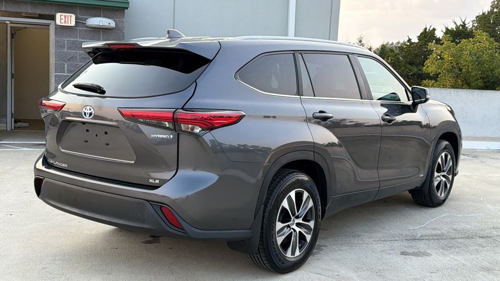 2023 Toyota Highlander Hybrid XLE