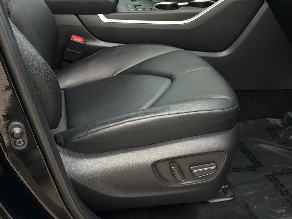 2024 Toyota Highlander Hybrid XLE