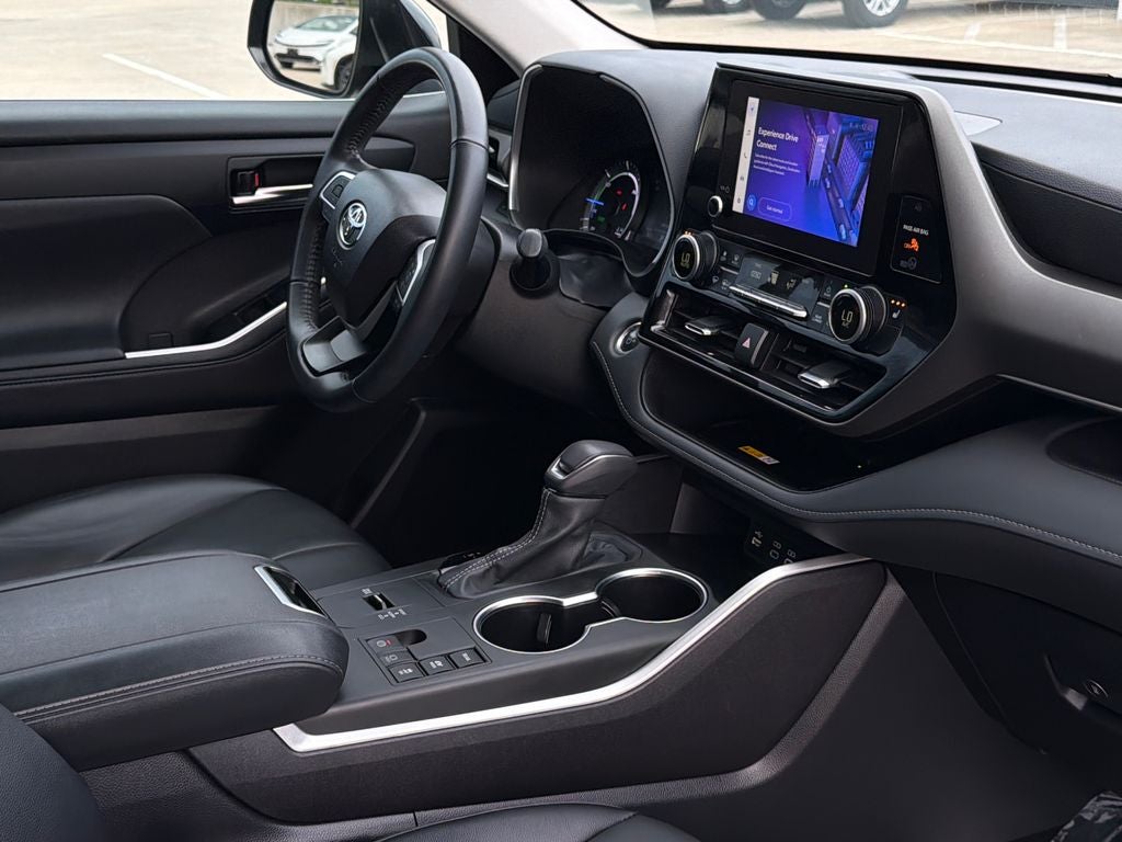 2024 Toyota Highlander Hybrid XLE