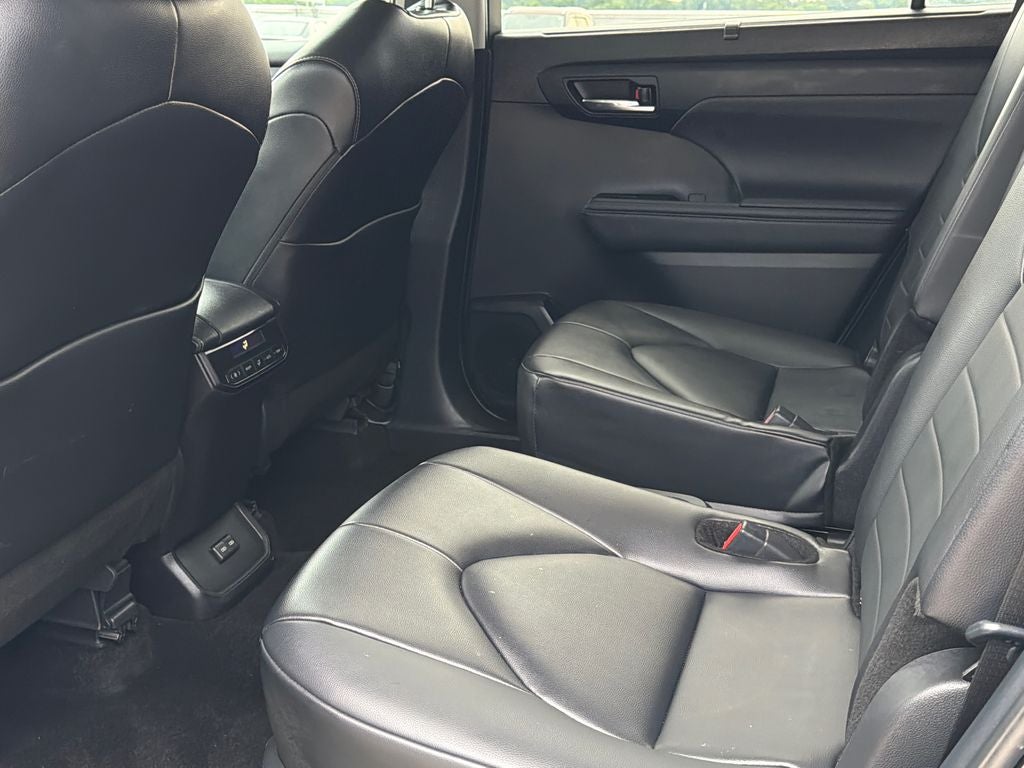 2024 Toyota Highlander Hybrid XLE