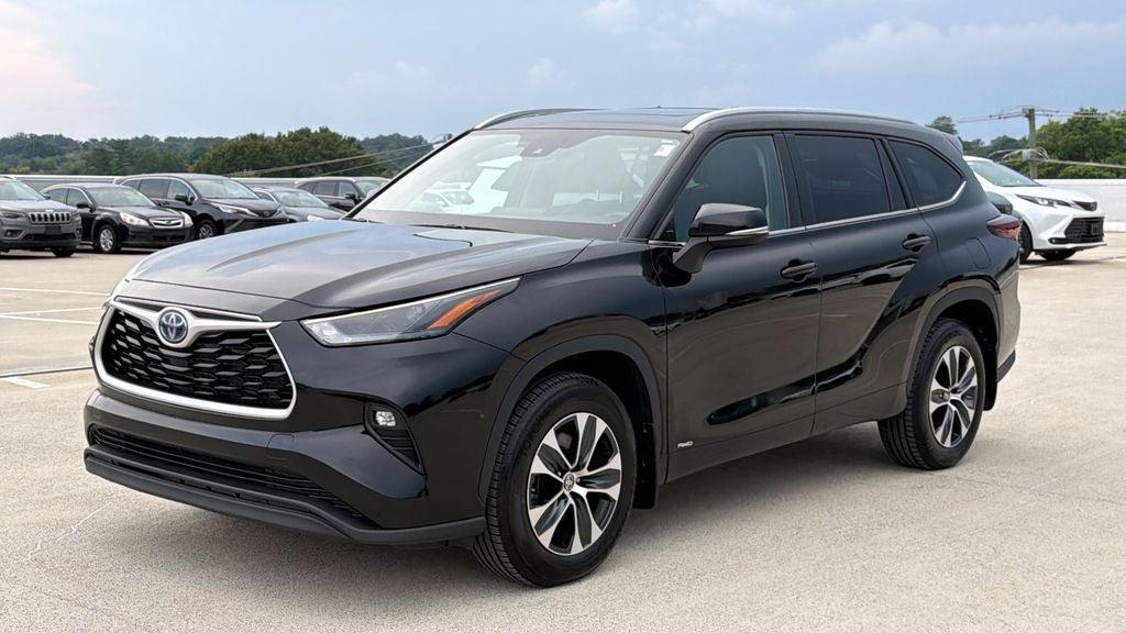2024 Toyota Highlander Hybrid XLE