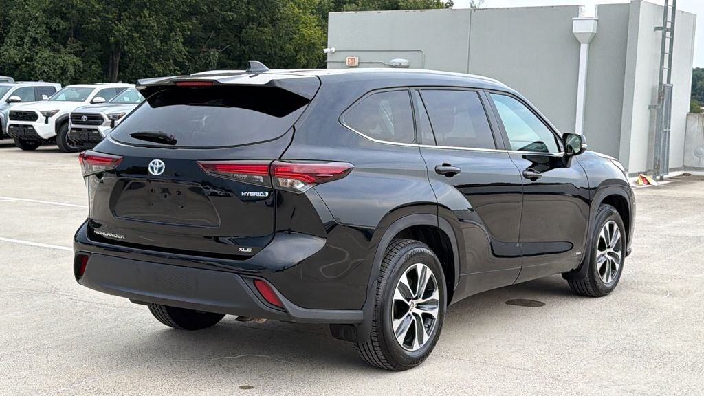 2024 Toyota Highlander Hybrid XLE