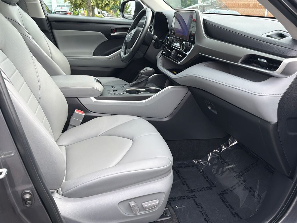 2023 Toyota Highlander Hybrid XLE