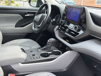 2023 Toyota Highlander Hybrid XLE