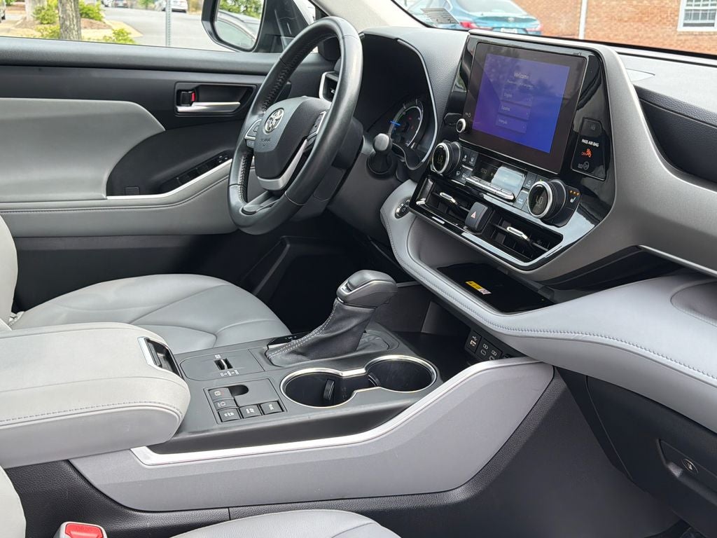 2023 Toyota Highlander Hybrid XLE