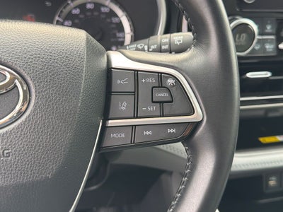 2023 Toyota Highlander Hybrid XLE