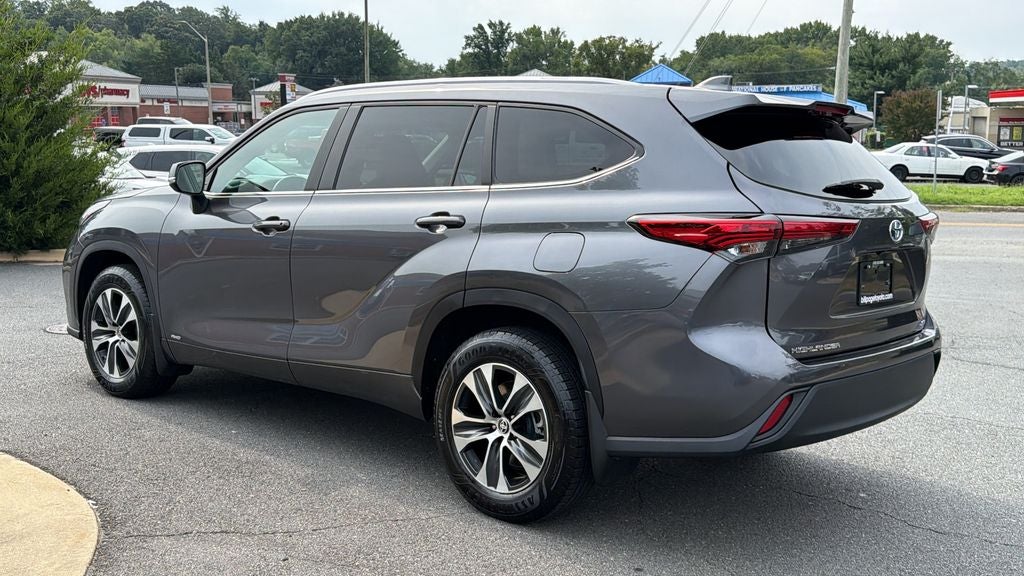 2023 Toyota Highlander Hybrid XLE
