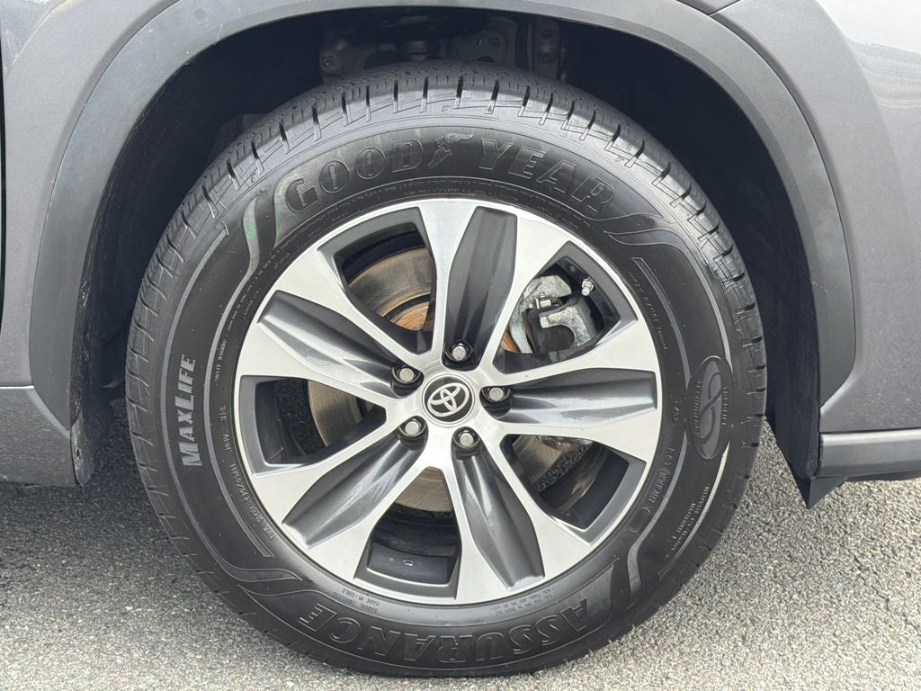 2023 Toyota Highlander Hybrid XLE