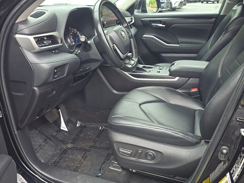 2023 Toyota Highlander Hybrid XLE