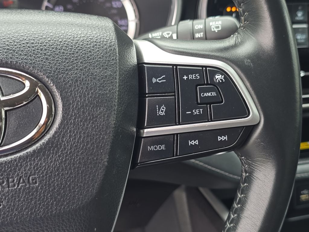 2023 Toyota Highlander Hybrid XLE