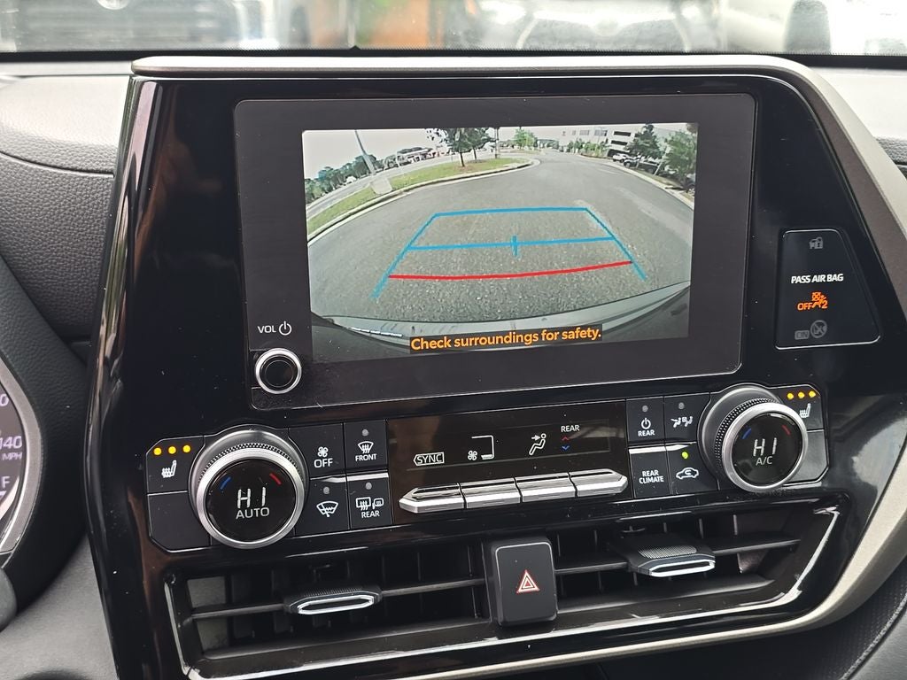 2023 Toyota Highlander Hybrid XLE