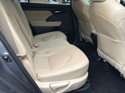 2023 Toyota Highlander Hybrid XLE