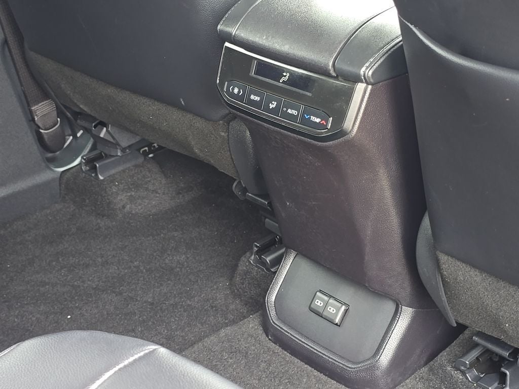 2024 Toyota Highlander Hybrid XLE