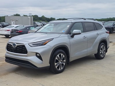 2024 Toyota Highlander Hybrid XLE
