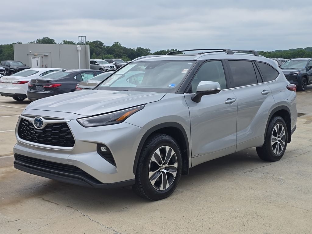 2024 Toyota Highlander Hybrid XLE