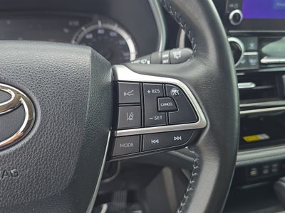 2024 Toyota Highlander Hybrid XLE