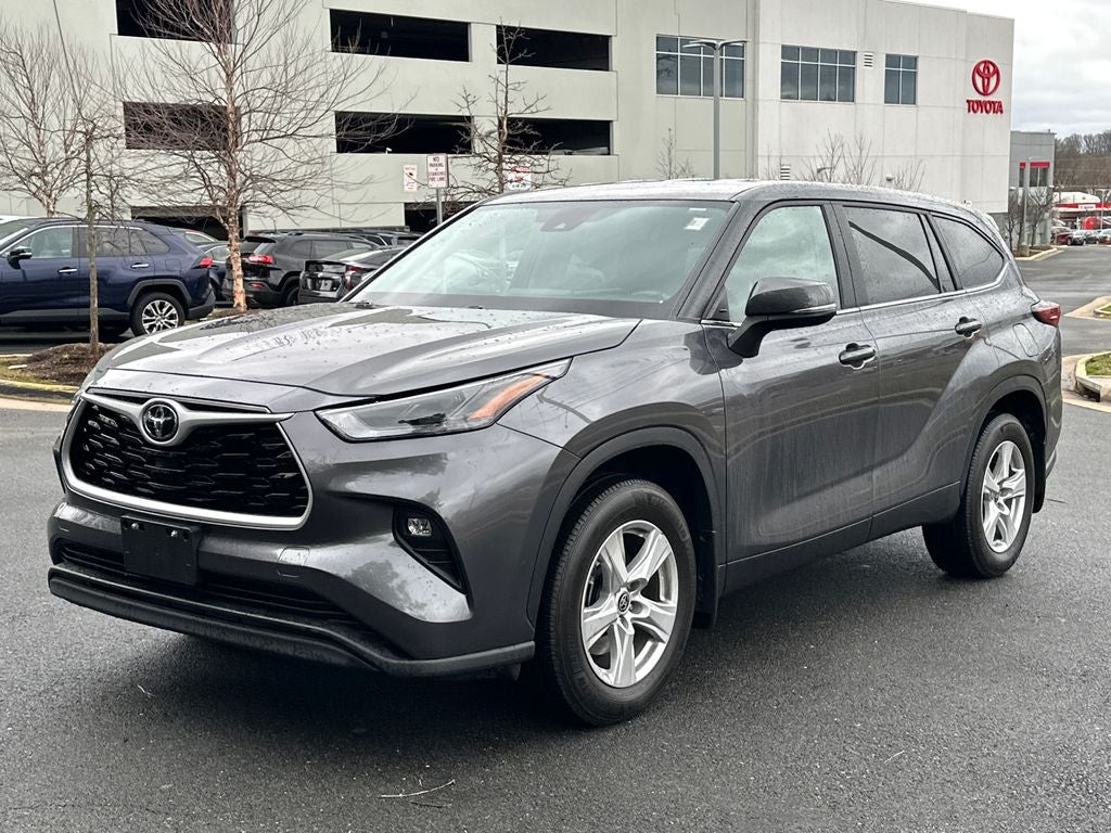 2024 Toyota Highlander LE