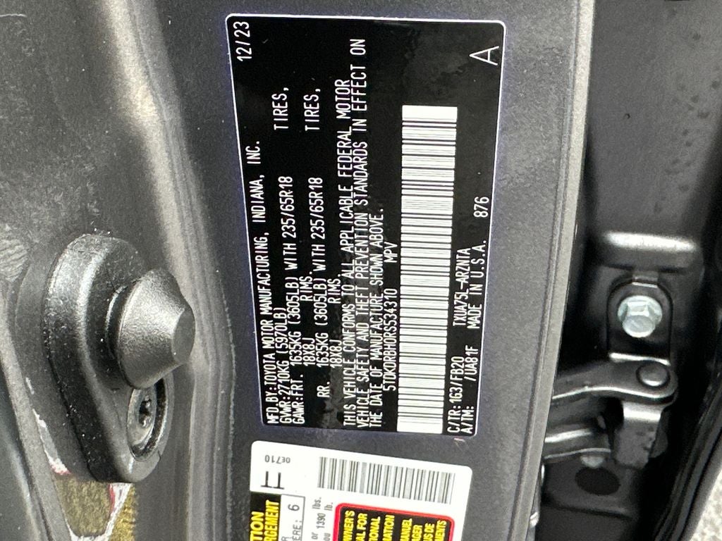 2024 Toyota Highlander LE