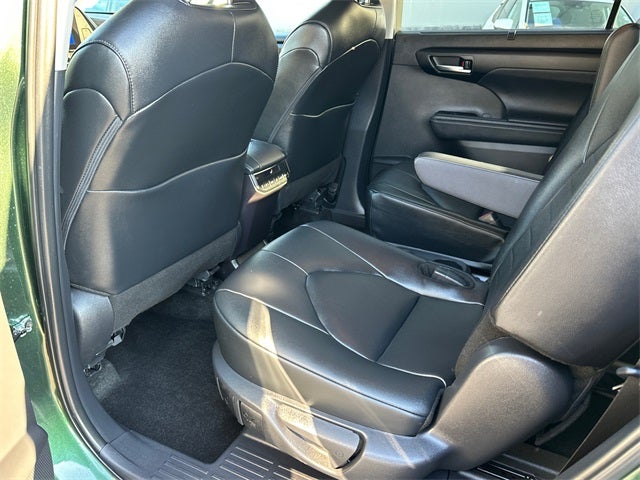 2025 Toyota Highlander XLE