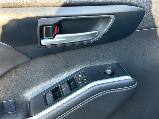 2025 Toyota Highlander XLE