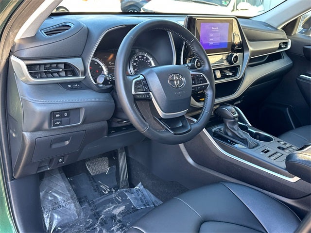 2025 Toyota Highlander XLE