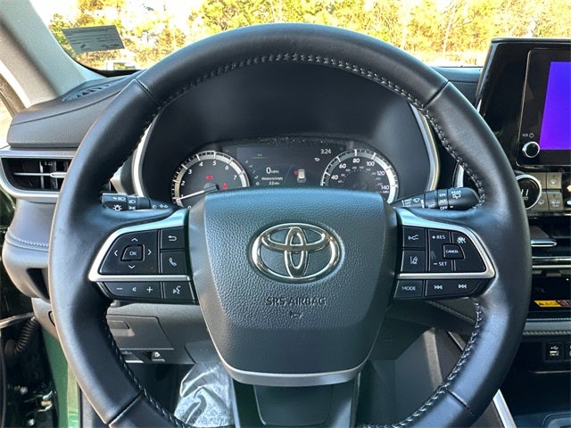 2025 Toyota Highlander XLE