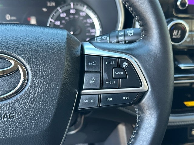 2025 Toyota Highlander XLE