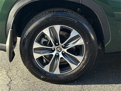 2025 Toyota Highlander XLE