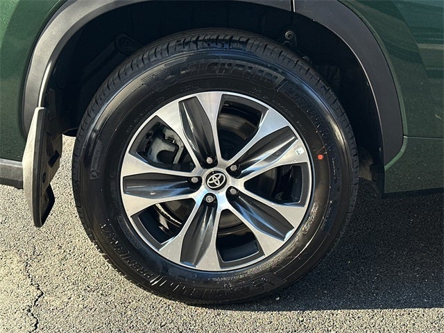 2025 Toyota Highlander XLE